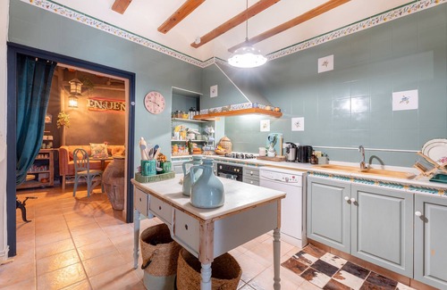 Alcublas Apartment | Room '3B' with Shared Pool, Private Garden and Wi-Fi