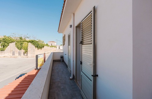 Castelvetrano Apartment | Room 'Camera 2' with Shared Terrace, Wi-Fi and Air Conditioning