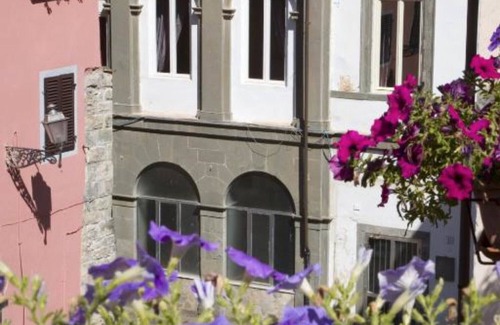 Bagni di Lucca Apartment | Room 'Doppia 1' with Shared Garden, Wi-Fi and Air Conditioning