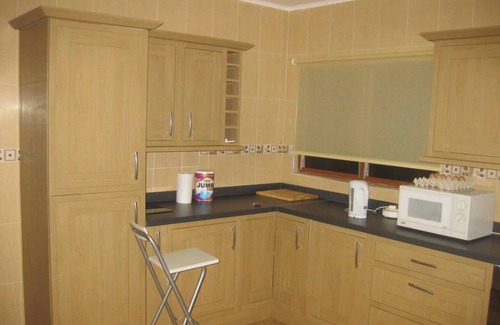 Adenta House | Room-ghouse Room D Ideal For Friends fam