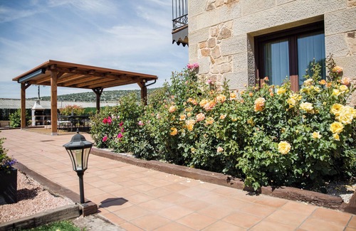 Santervas de la Sierra House | Room 'Habitación Doble Superior' with Mountain View, Private Garden and Wi-Fi