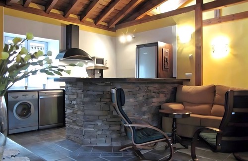 Almajano Apartment | Room 'Habitación Doble Molino' with Mountain View, Shared Terrace and Wi-Fi