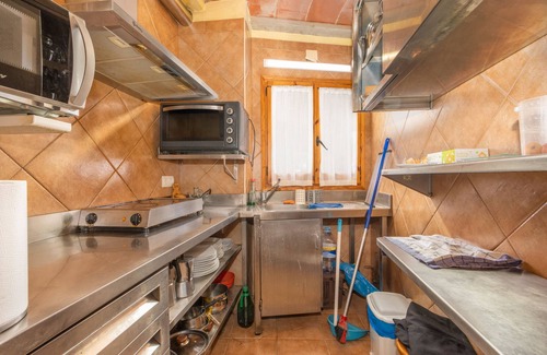 Conques Apartment | Room 'Habitación Doble' with Mountain View, Wi-Fi and Air Conditioning