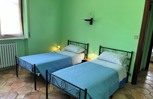 Saint-remy-de-provence House | Room in B&B - Room Gardenia - Casa T Home Bed and Breakfast & Esmex Home Restaurant