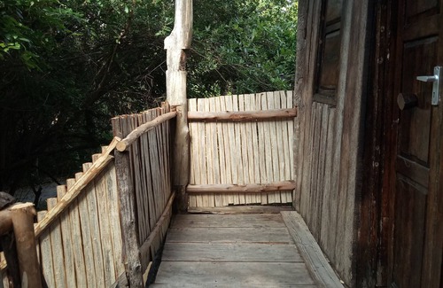 Gede RV Rental | Room in B&B - Mida Creek Eco Camp - Cottage House