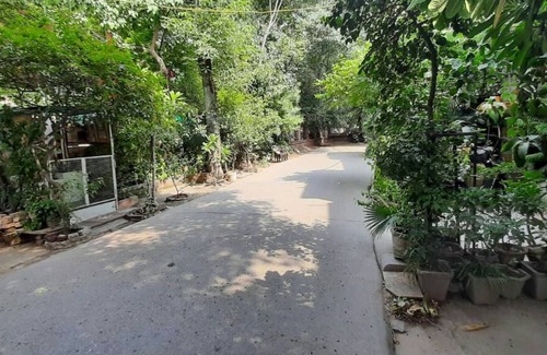 New Delhi House | Room in Guest Room - Aggarwal Guest House In Cream Location 92,121,74700