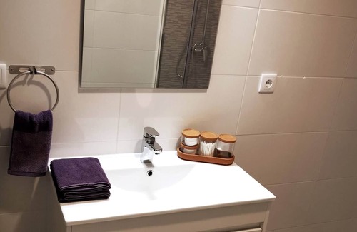 Costa de Caparica Apartment | "room in Guest Room - Caparica Poshtel An Luxury Hostel"