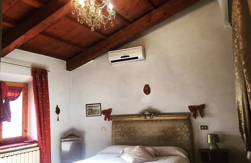 Vaiano House | Room in Guest Room - Casetta Verde - Deluxe Room