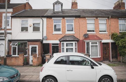 Aylestone House | Room in Guest room - Spacious Double Room in Leicester