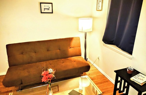 Midtown-Edmondson House | Room in Guest Room - Twin Bunk-style Bedroom Close to Downtown
