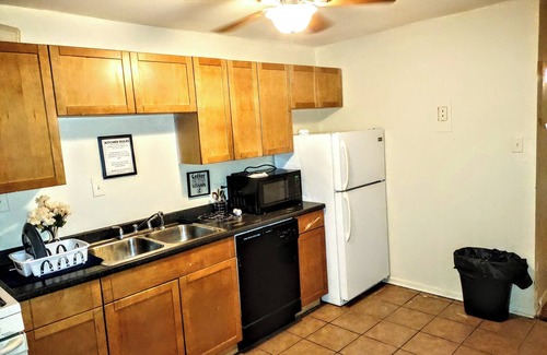 Midtown-Edmondson House | Room in Guest Room - Twin Bunk-style Bedroom Close to Downtown
