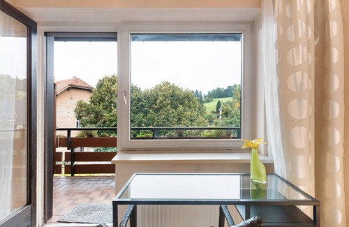 Urberg Apartment | Room 'No. 6' with Shared Terrace, Shared Garden and Balcony
