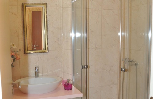 Santa Comba Dao House | Room-paradise is Real at Vale Martinho S