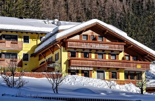 Valle Aurina Apartment | Room 'Pension Waldheim 11' with Mountain View, Shared Garden and Wi-Fi