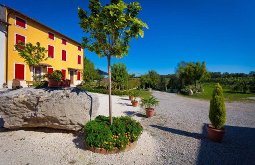 Campagnolo Apartment | Room 'Quadrupla Comfort 3' with Shared Terrace, Wi-Fi and Air Conditioning