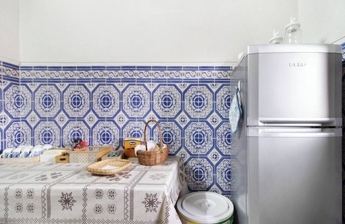 Soajo Apartment | Room 'Quarto 1 - Casa Do Adro' with Mountain View, Wi-Fi and Air Conditioning