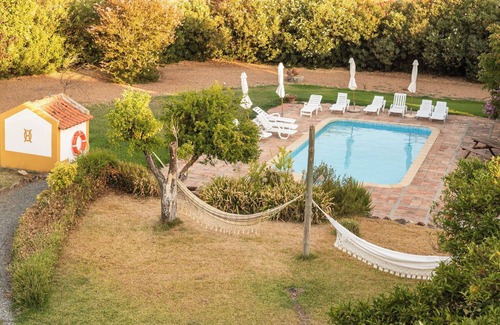Cabeco de Vide Apartment | Room 'Quarto Duplo Com Wc Privativa 4' with Shared Pool, Wi-Fi and Air Conditioning