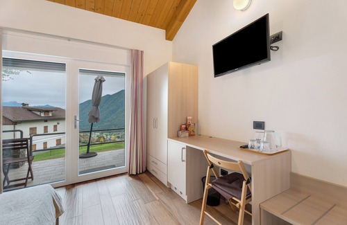 Druogno Apartment | Room 'Rosa' with Mountain View, Private Terrace and Wi-Fi