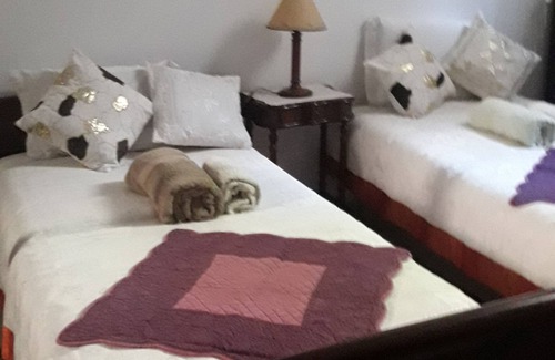 Sintra House | Room-sintra Lousa Twin Guest Room With P