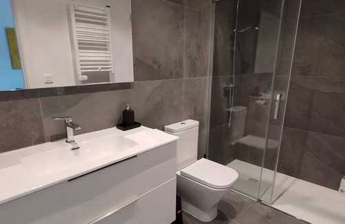 Usurbil Bed & Breakfast | Room with its own bathroom, newly renovated and in a very quiet area.