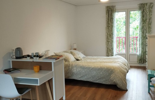 Usurbil Bed & Breakfast | Room with its own bathroom, newly renovated and in a very quiet area.