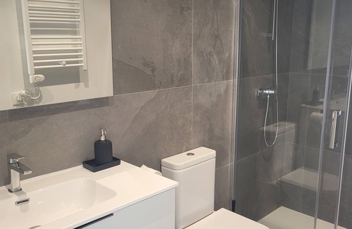 Usurbil Bed & Breakfast | Room with its own bathroom, newly renovated and in a very quiet area.