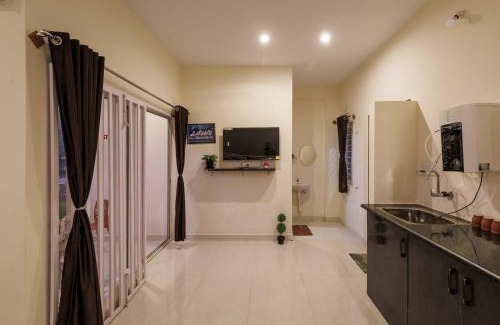 Chikkaballapur Cabin | Room with mountain view