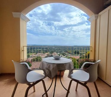 Is Molas House | RoomAntic House