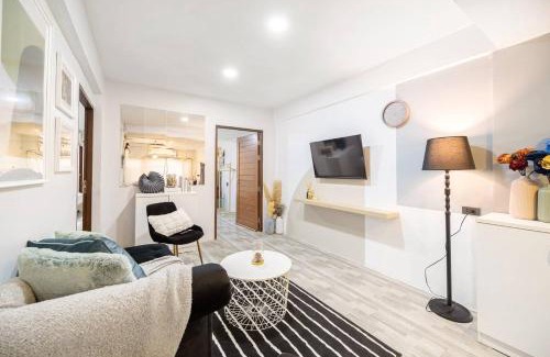 Chom Phon Apartment | Roombix City House - Cozy House Near Chatuchak For 12-RB2