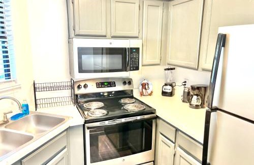 Port Orange Apartment | Rooms by Month Daytona
