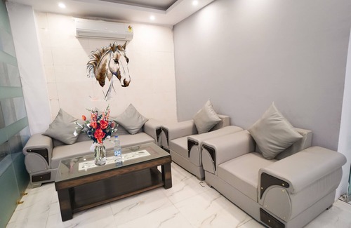 Sector 63 Hotel | Roomshala 034 Grihum Noida Sector 63