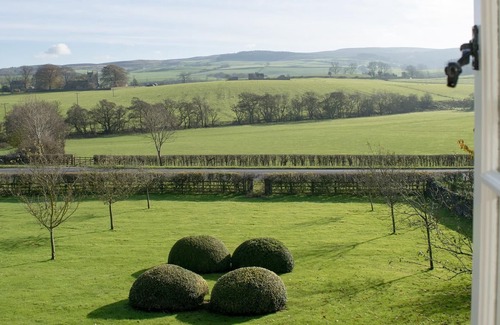 Skipton House | Roomy 6BR House in 3,000-acre Country Estate. Has Kids Cave!