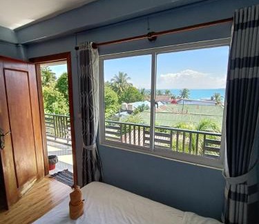 Koh Rong House | Roomy Guesthouse