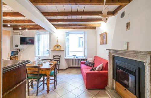 Colonno House | Roomy period house with stunning village views x6