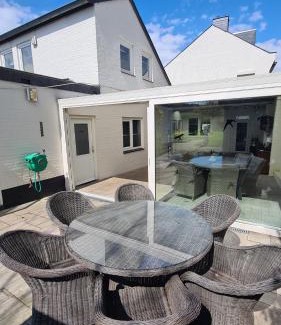 Schin op Geul Apartment | Roos Guesthouse Holiday Appartements