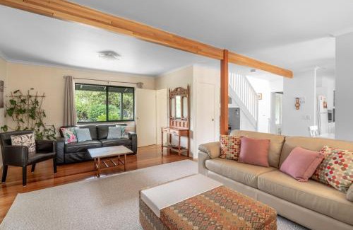 Malua Bay House | Rosa-Tranquil Retreat Near Malua Bay Beach