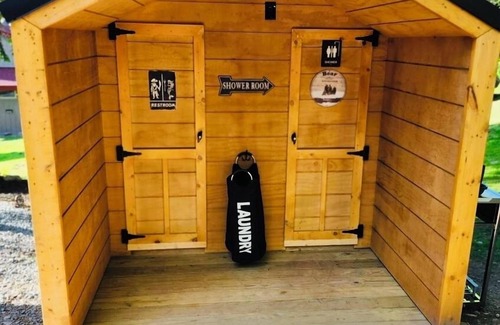 Roscoe Cabin | Roscoe Coop Clucking Crazy Hut