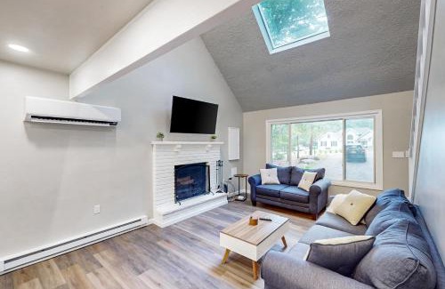 East Stroudsburg House | Rose Arms