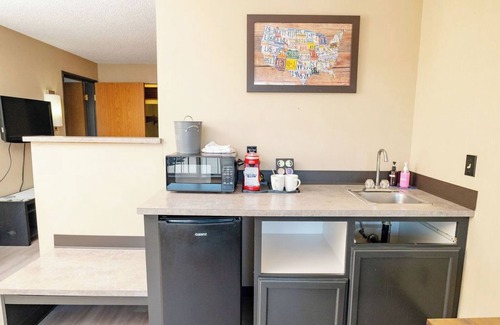 Jennings Lodge Hotel | Rose City Inn and Suites