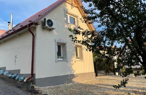 Ziar nad Hronom District House | Rose Cottage