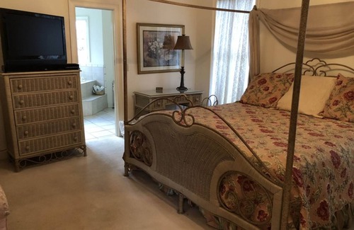 Fayette Bed & Breakfast | Rose House Inn