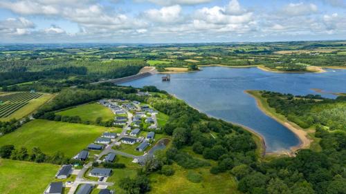 Lifton House | Rose Lodge, 21 Roadford Lake Lodges