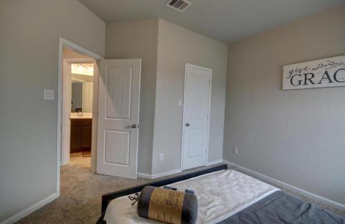 Rosenberg House | Roseberg-Suglarland 3-BR - Extended Stay 30 days
