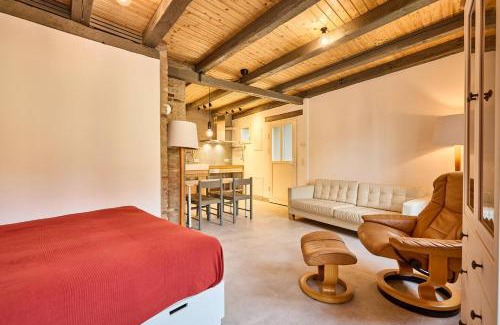 Sulzbach an der Murr Apartment | Rote Wohnung - Ferienwohnung (Goldenes-Häusle)