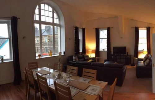 Rothesay Apartment | Rothesay - Apartment - Sleeps9 - Petsok - Parking