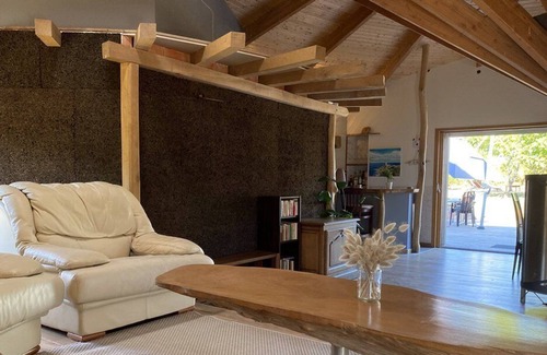 Pleherel-Plage-Vieux-Bourg House | Round House: ecological and bioethical house a few steps from the beach of Anse du Croc.