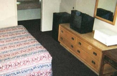 Alcoa Hotel | Royal Extended Stay Alcoa