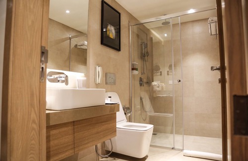 Dahisar East Hotel | Royal Hometel Suites Dahisar Mumbai