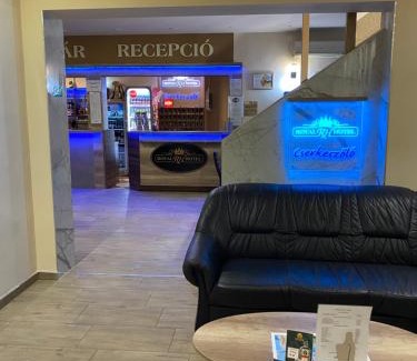 Cserkeszolo Hotel | Royal Hotel