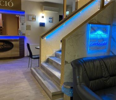 Cserkeszolo Hotel | Royal Hotel